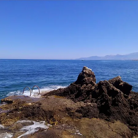 Alle Due Torri, Sulla Roccia A Picco Sul Mare * Альтавилла-Милича