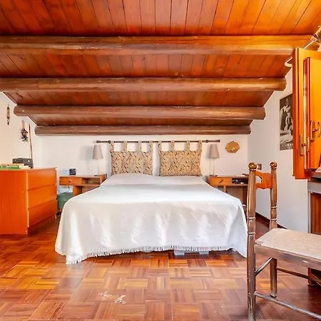 Alle Due Torri, Sulla Roccia A Picco Sul Mare *