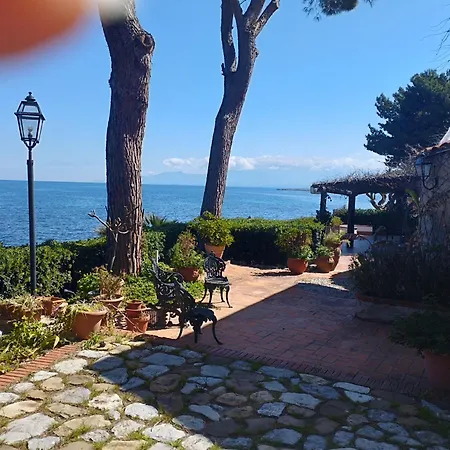 Alle Due Torri, Sulla Roccia A Picco Sul Mare Altavilla Milicia