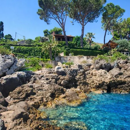 Alle Due Torri, Sulla Roccia A Picco Sul Mare Ferienhaus